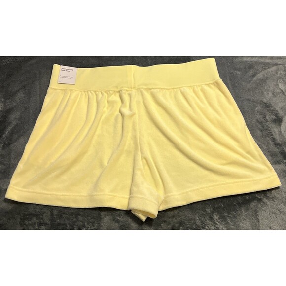 XL Nike Sportswear Terry Cloth PE Shorts Citron Tint Wheat Gold Women’s - Picture 10 of 10
